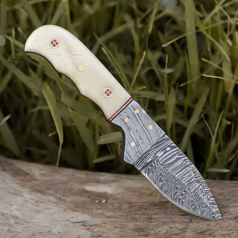 Damascus Steel Full Tang knife