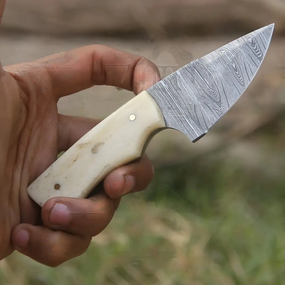 Damascus Steel Skinner