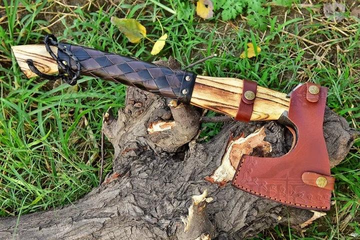 tomahawk hatchet