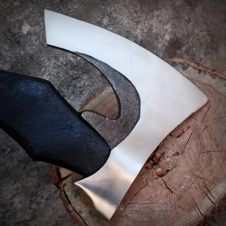 Hand-forged axe with carbon steel head for woodcutting 