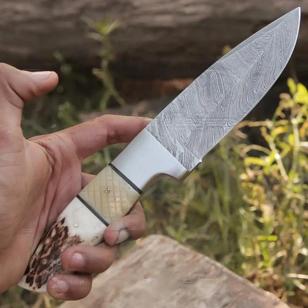 handcrafted damascus knives​