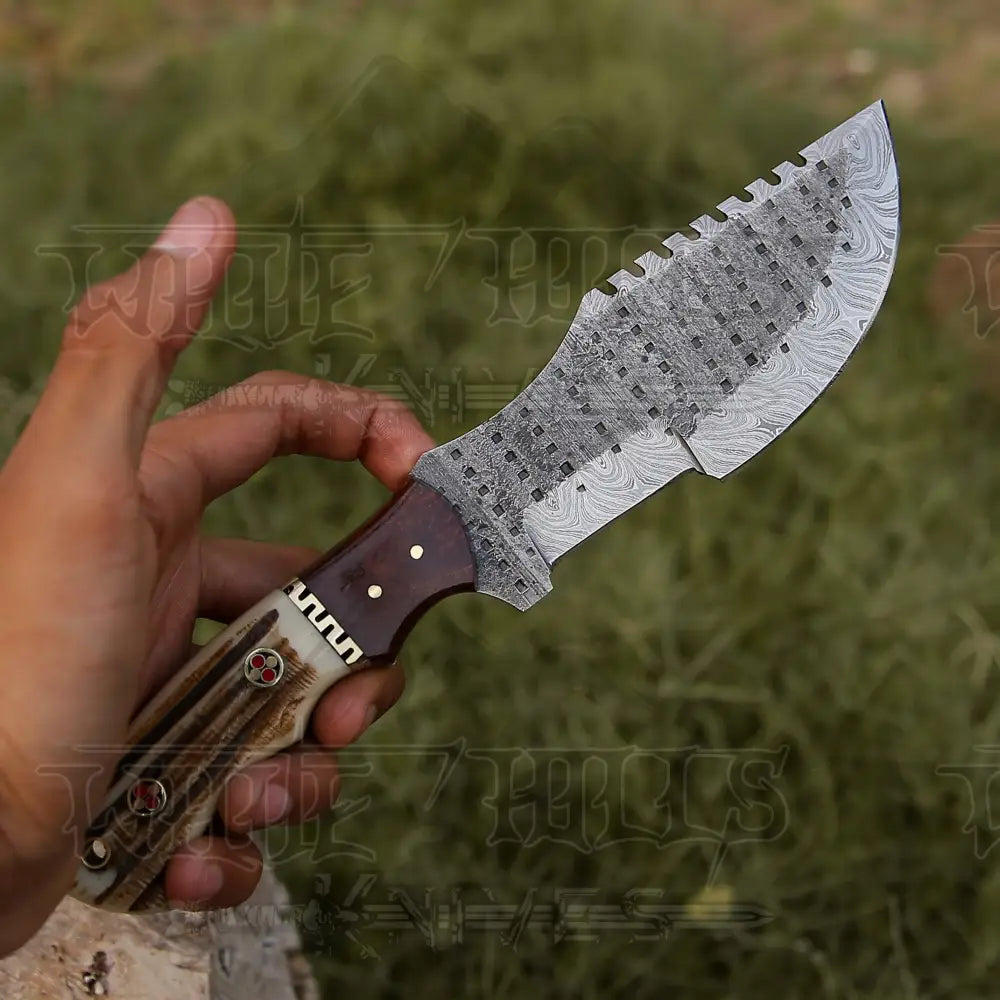 HANDMADE FORGED DAMASCUS BUSHCRAFT TRACKER KNIFE FULL TANG - Stag Antler & Wood Handle