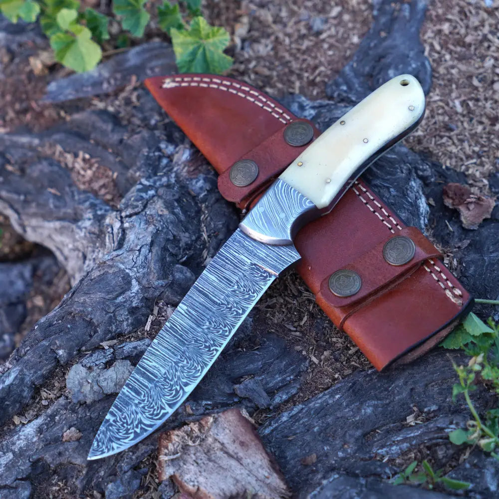 handmade damascus steel knife